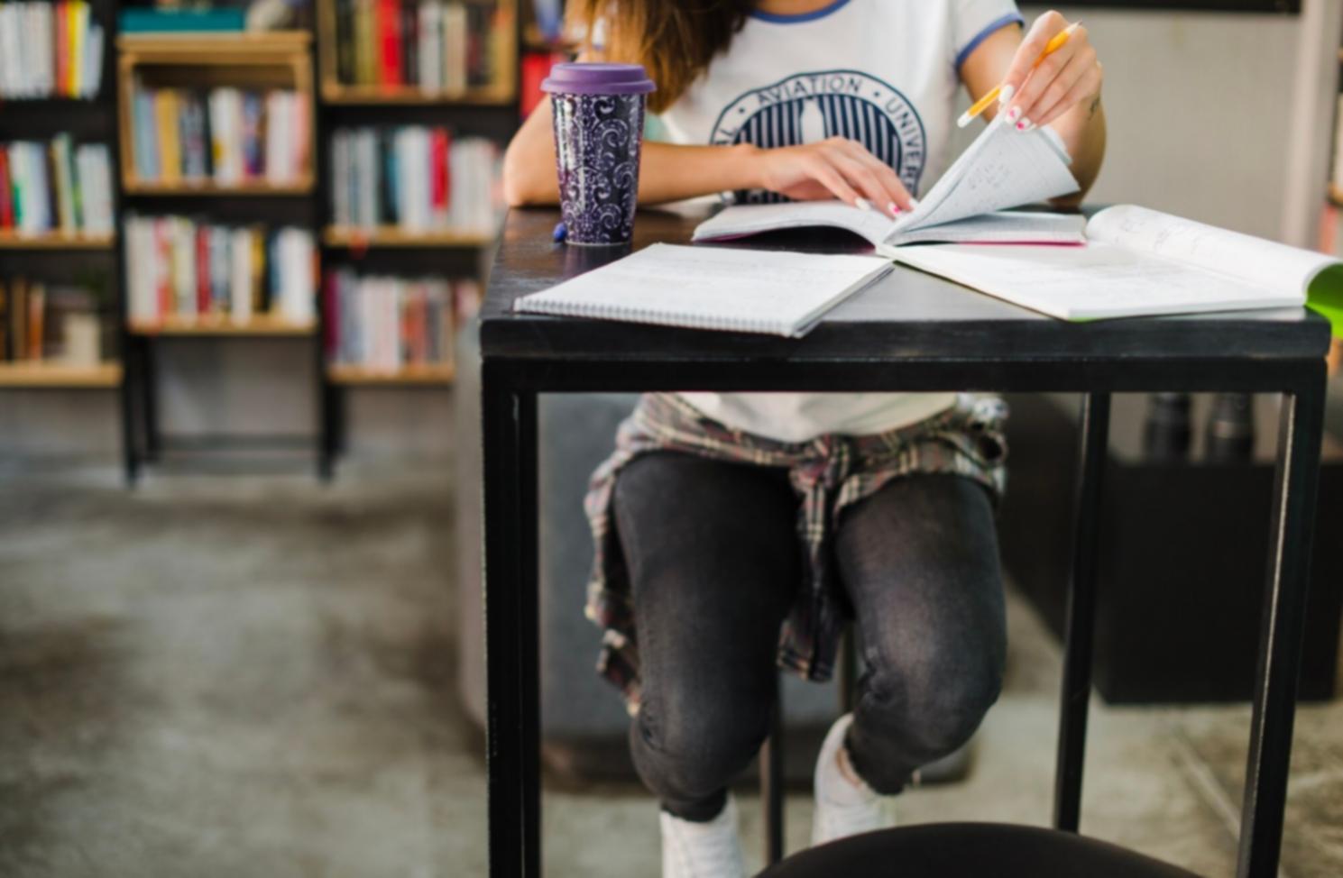 Teammeeting bei sevaliondrex mit offener Arbeitsatmosphäre